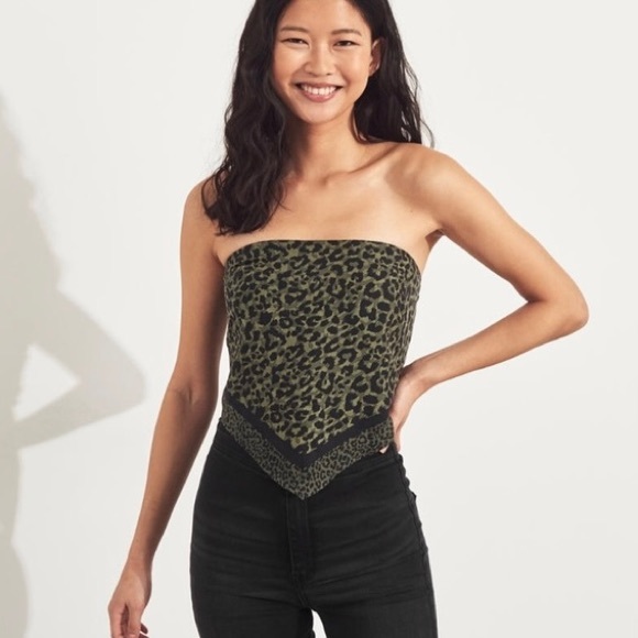 Hollister Bandana Scarf Top - Picture 2 of 3